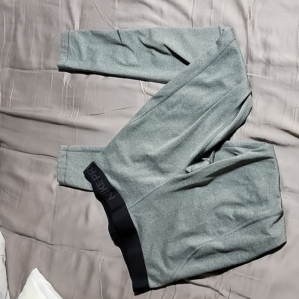 Nike workout bundle - Picture 2 of 16